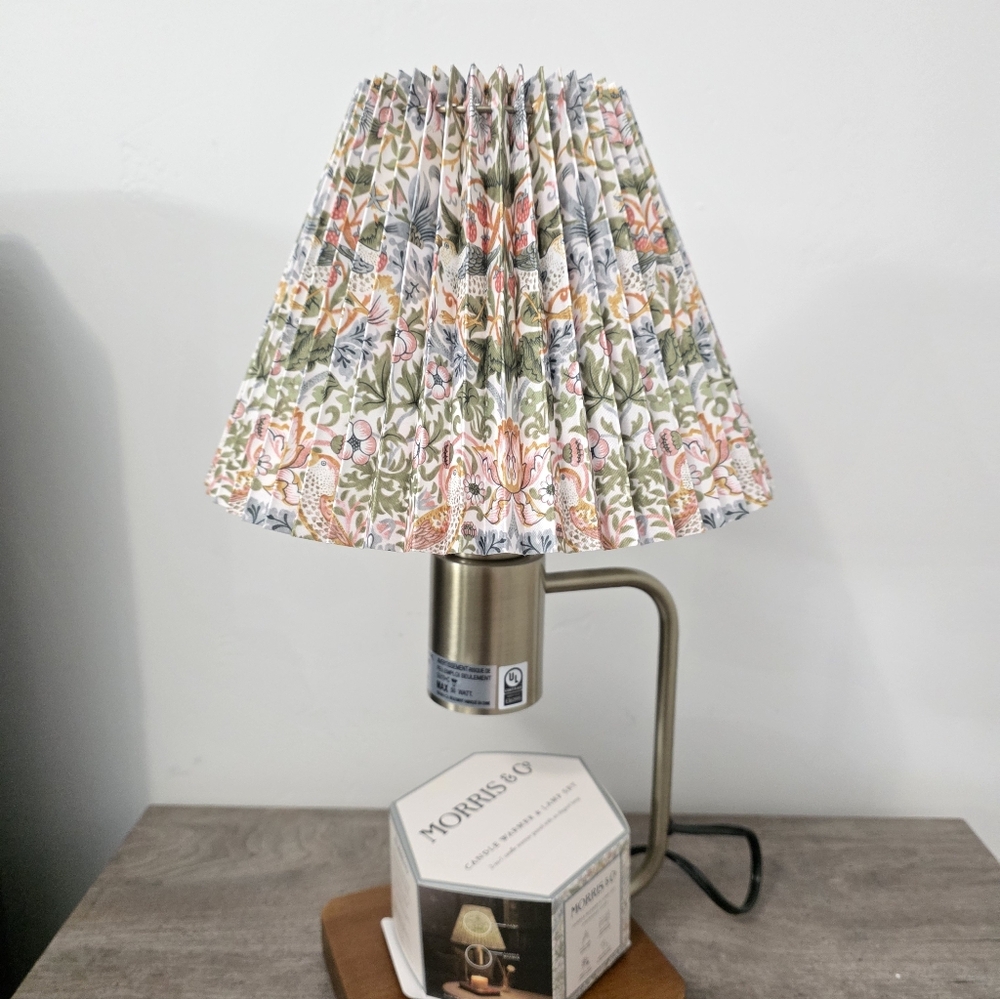 William Morris & Co Strawberry Thief Lamp & Candle Warmer Set